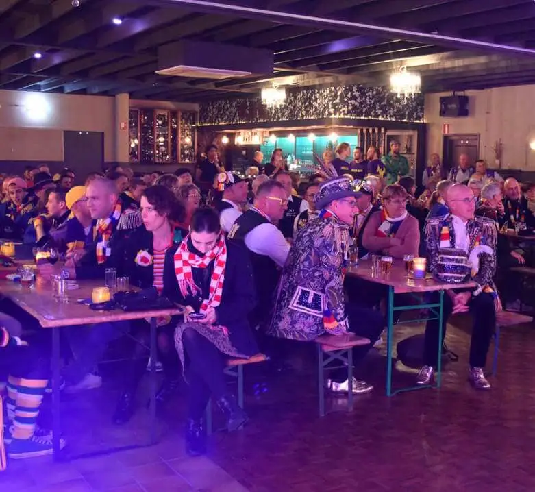 Stamzitting 2022 bekeken van het podium